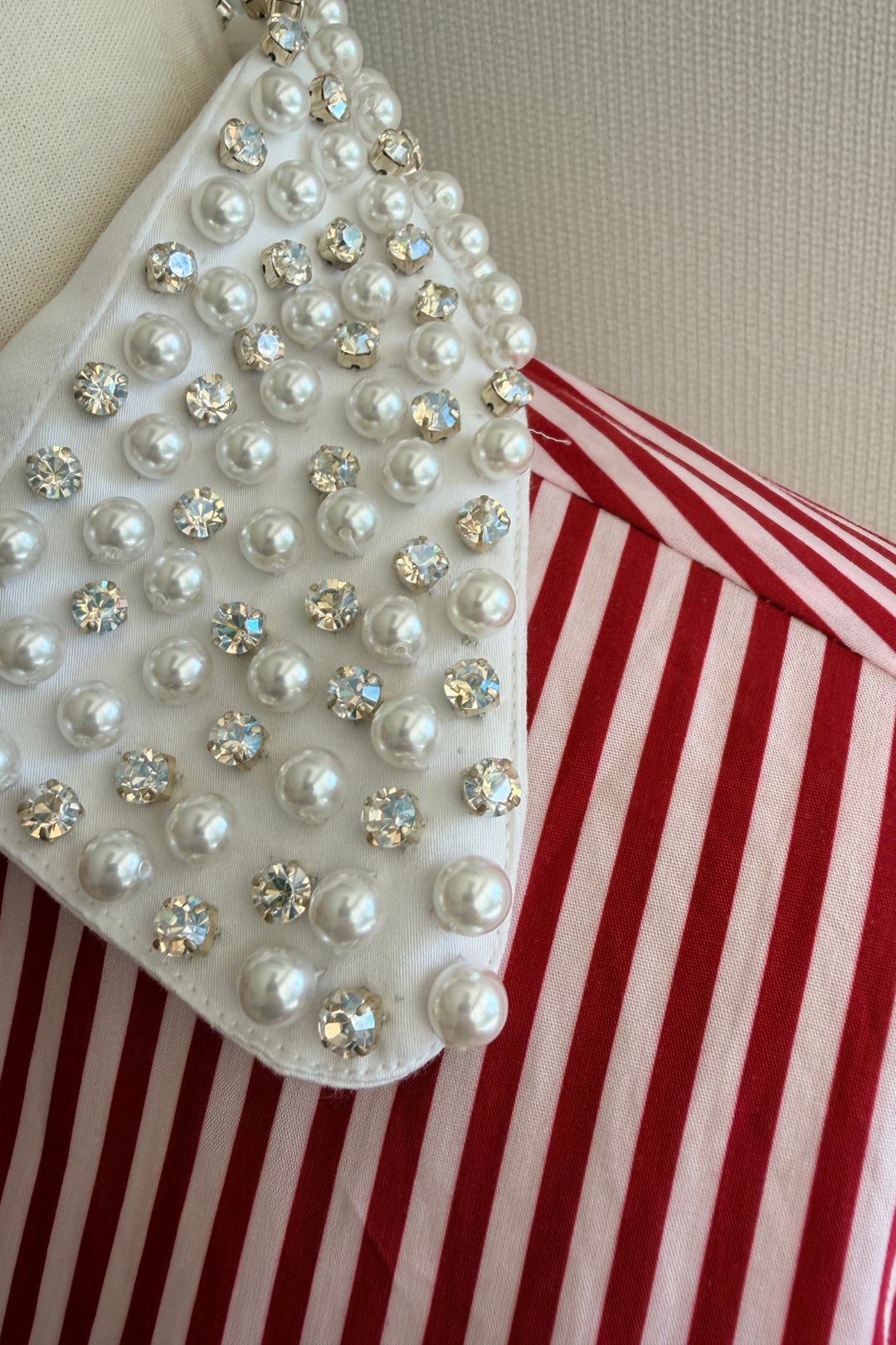 Red Stripe Crystal Pearl Collar Shirt