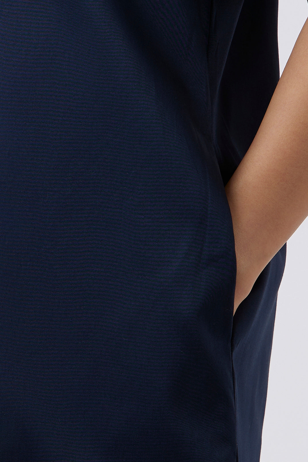 NAVY SHORT RELAXED DRESS