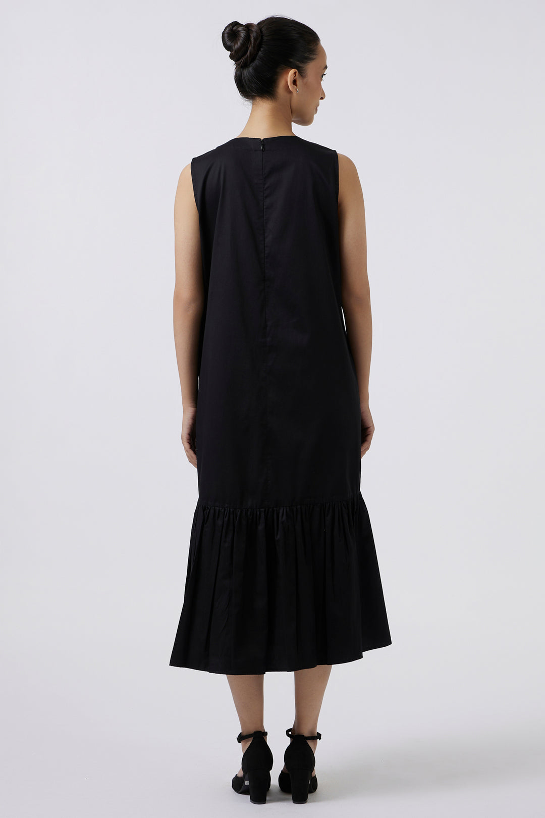 PEARL ROSE BLACK DRESS