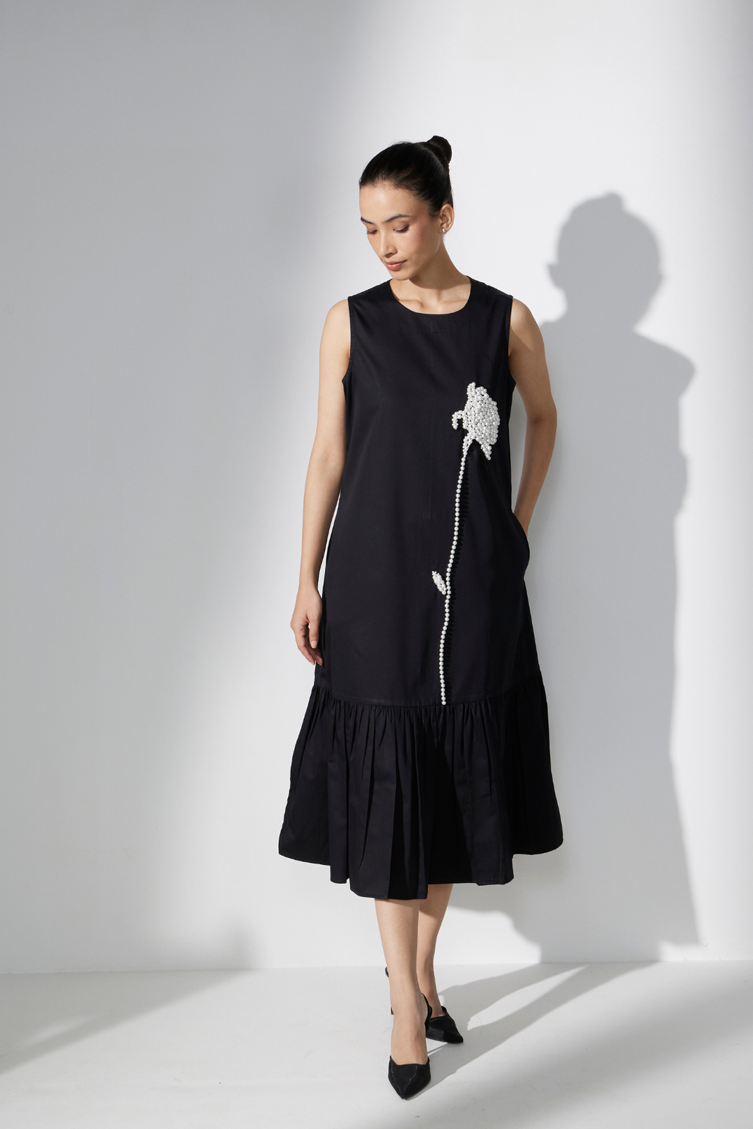 PEARL ROSE BLACK DRESS