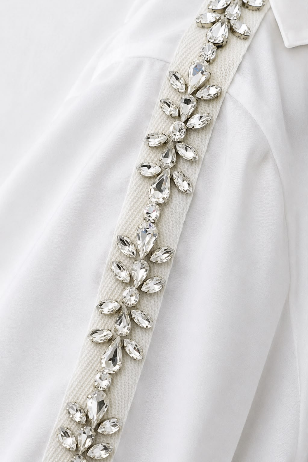 White Monochrome Flower Crystal Ribbon Shirt